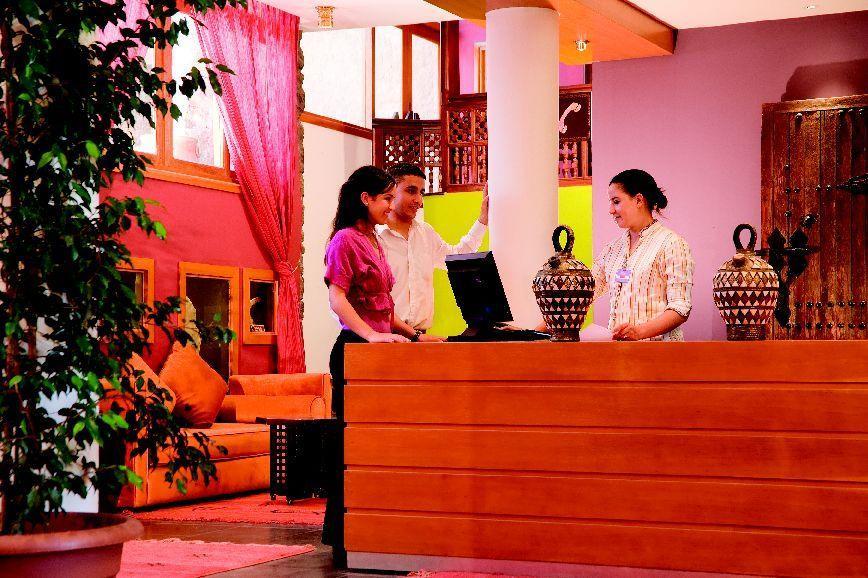 Mercure Варзазат Екстериор снимка