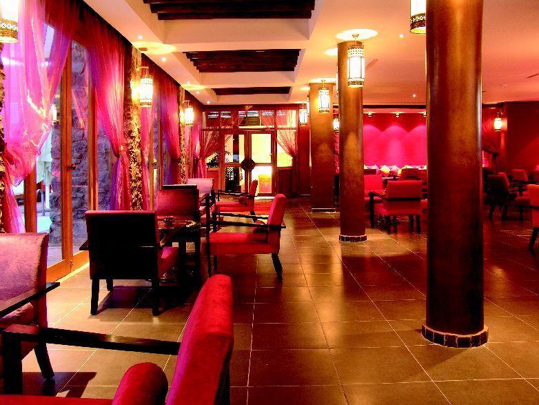 Mercure Варзазат Екстериор снимка